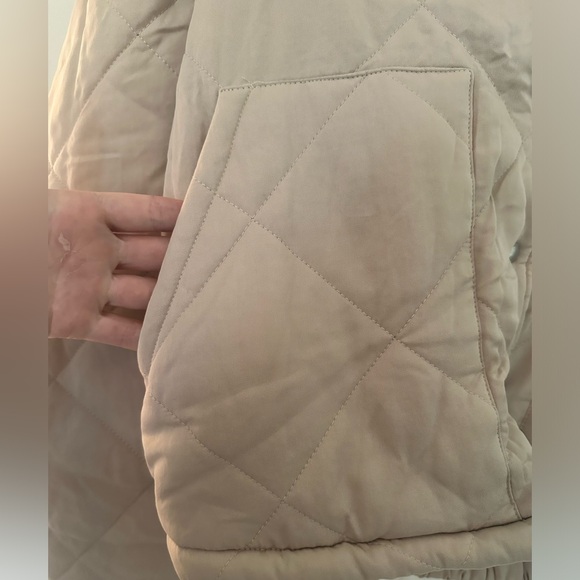 NWT Blank NYC Cream Quilted Teddy Jacket - Picture 6 of 7